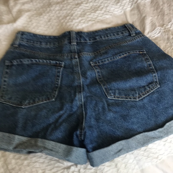 Blue denim mom jean shorts - Picture 4 of 4